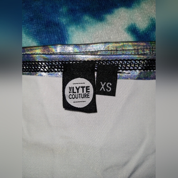 NWT The Lyte Couture Silver Holographic Festival Set ~ Sz XS - Picture 5 of 5